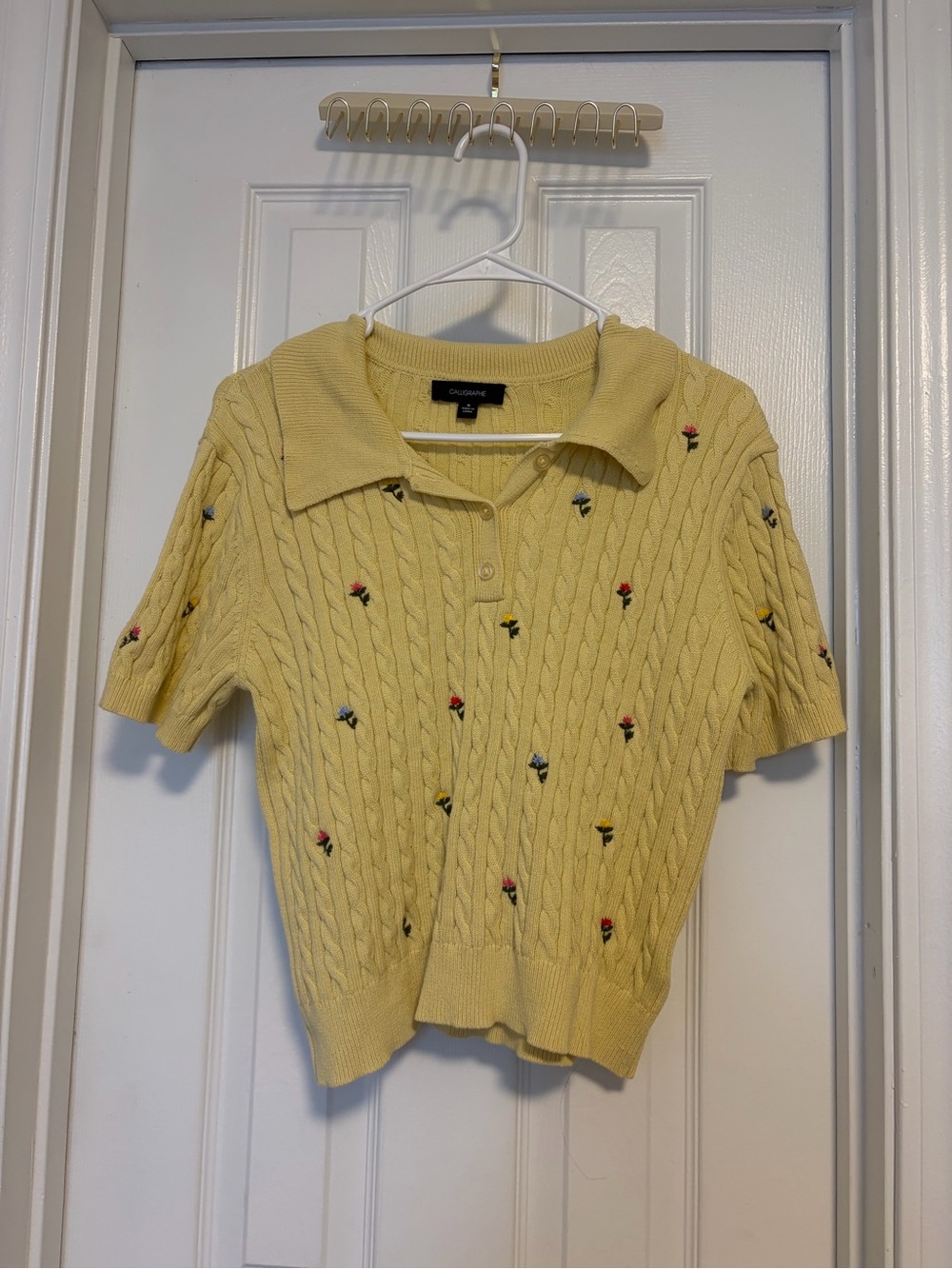 Cropp Cable-Knit Polo Sweater with Embroidered Flowers
